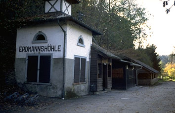 Erdmannshöhle (cave): Eingang; entrance