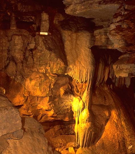 Erdmannshöhle (cave): Bachhöhle, Orgelpfeiffen