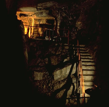 Erdmannshöhle (cave): Rittersaal; knights room